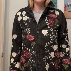 Vintage Denim and Company Jean Jacket. Floral embroidery.